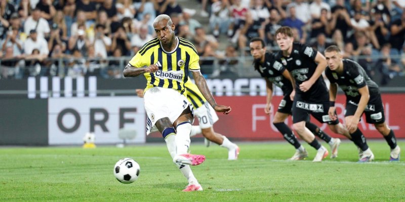 Fener Avrupa'da golcüsüyle koşuyor: 0-1